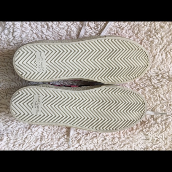 Saints Laurent - Picture 8 of 8